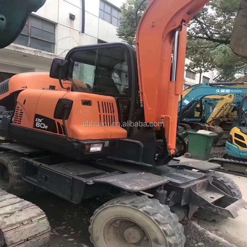 우수한 성능 Doosan 60w 사용 된 바퀴 발굴기 중고 바퀴 발굴기 Doosan DX60W