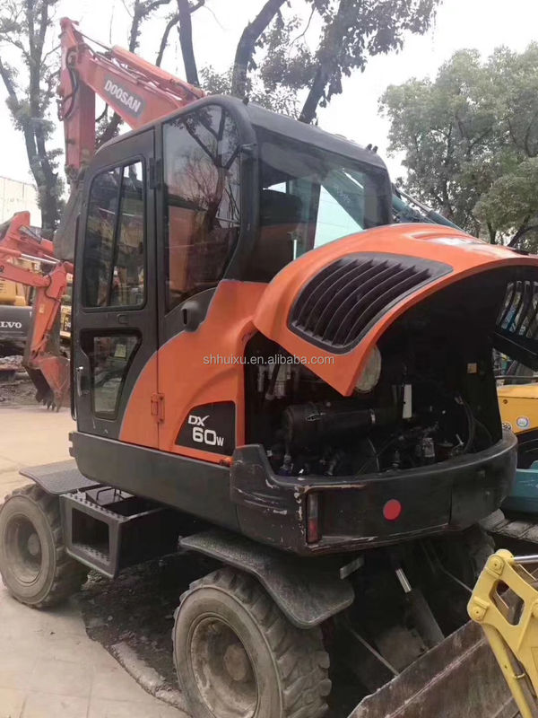 우수한 성능 Doosan 60w 사용 된 바퀴 발굴기 중고 바퀴 발굴기 Doosan DX60W