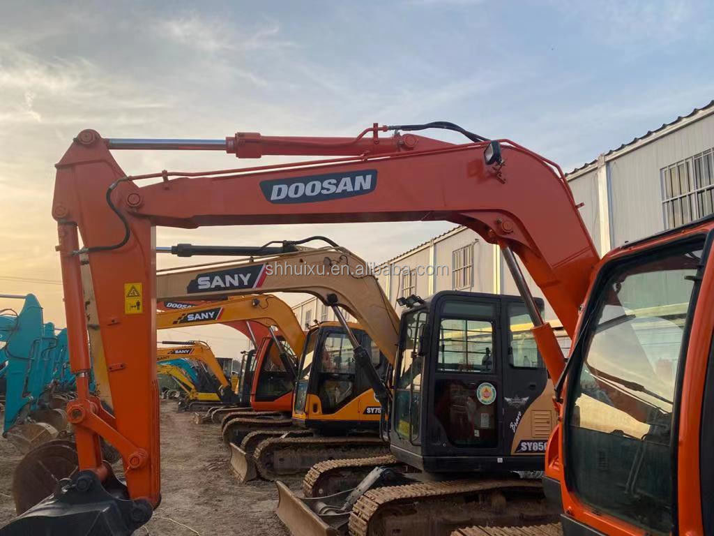 한국 출신의 사용 된 미니 발굴기 Doosan75 품질 건설 기계/두 번째 손 수압 크롤러 발굴기 DOOSAN75 뜨거운 판매