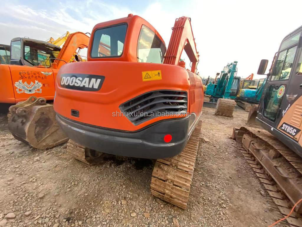 한국 출신의 사용 된 미니 발굴기 Doosan75 품질 건설 기계/두 번째 손 수압 크롤러 발굴기 DOOSAN75 뜨거운 판매