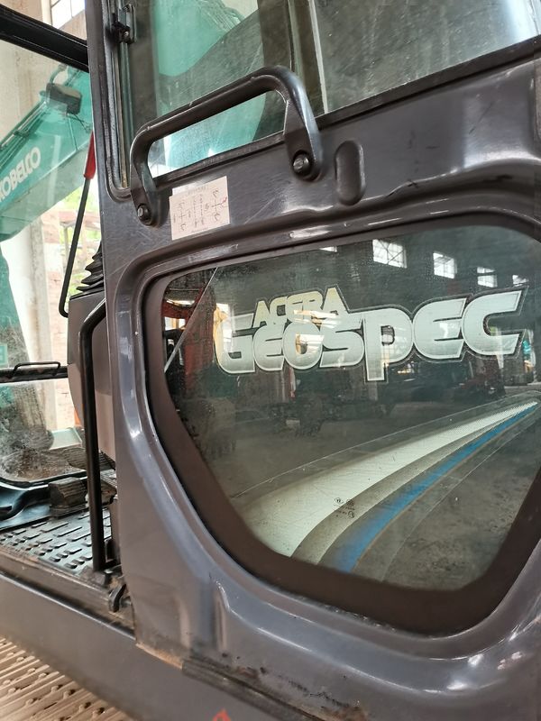 실제 촬영 90% 신품 일본 원본 사용된 KOBELCO SK 75 크롤러 발굴기 판매용 사용된 KOBELCO 75 일본 기술 발굴기