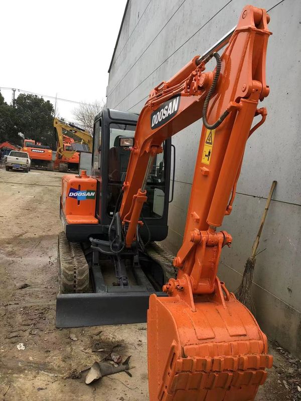 사용 된 원본 Doosan Dh35 고성능 Dh35-7 수압 일본 발굴기 3 톤 판매