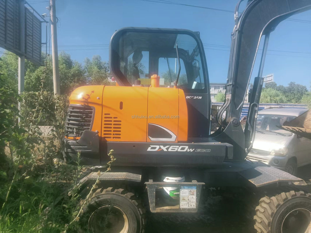 도산 핫 판매 사용 된 도산 dh60-7 크롤러 발굴기 / 사용 된 미니 발굴기 도산 DX60W 저렴한 가격