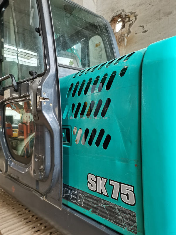Kobelco SK200 사용 된 미니 발굴기 Kobelco SK75 좋은 품질 저렴한 가격 중고용 수압 크롤러 발굴기 일본 원산