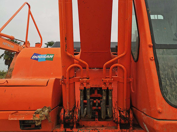 사용 된 발굴기 Doosan DH220 발굴기 Doosan DH220 225 300 저렴한 가격으로 사용 된 발굴기