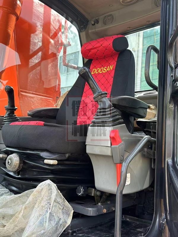 고품질 원본 사용 된 발굴기 Doosan Dh60 Dh75 Dh80 Doosan DX500LC DX300 DX220 DX225 사용 된 발굴기 판매