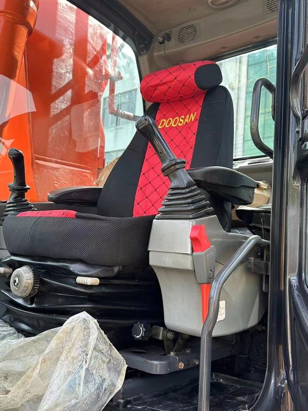 사용 된 발굴기 Doosan DX225LC 발굴기 사용 된 기계 6톤 사용 된 원래 발굴기 사용 된 발굴기 판매