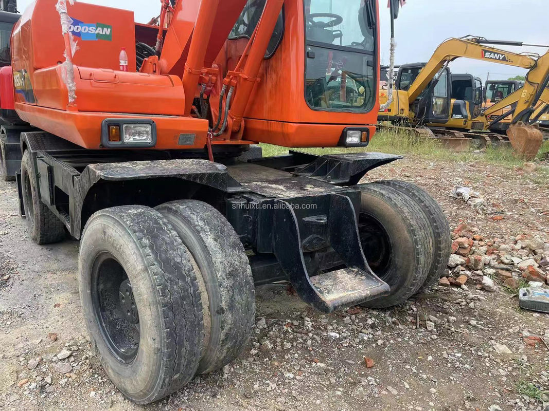 중국 바퀴 발굴기 Doosan 150 두 번째 손 발굴기 무거운 기계 큰 발굴기