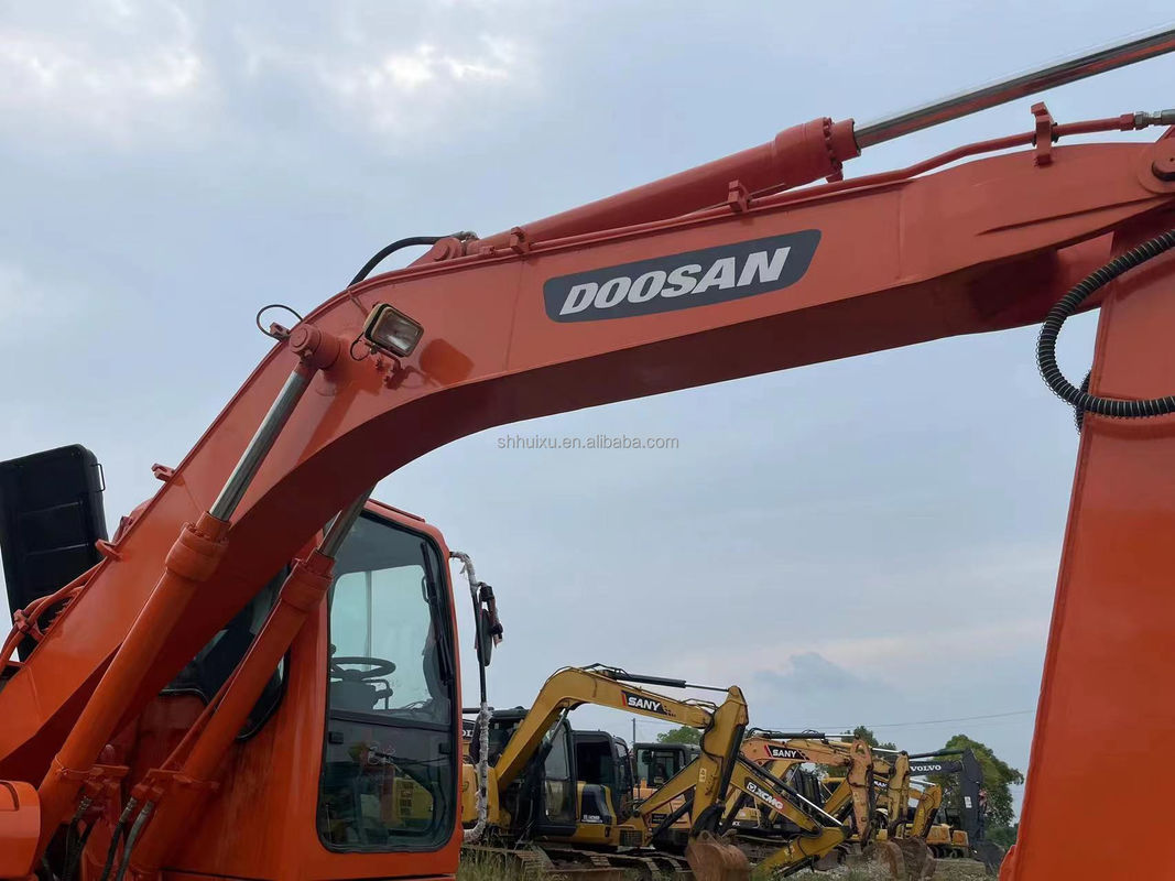 중국 바퀴 발굴기 Doosan 150 두 번째 손 발굴기 무거운 기계 큰 발굴기