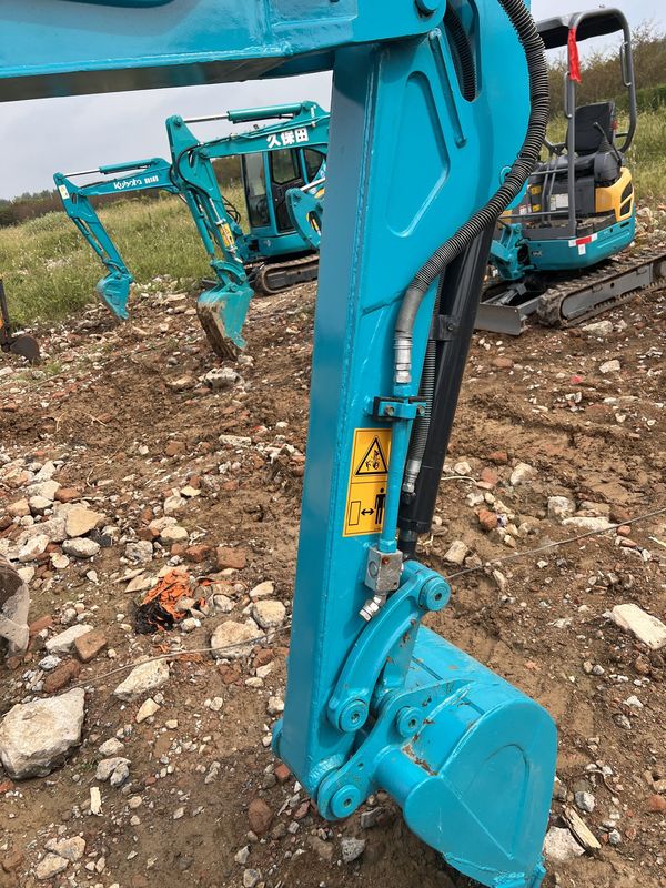 사용 된 발굴기 kubota135/세컨드 핸드 미니 발굴기 Kubota 135 저렴한 가격 판매
