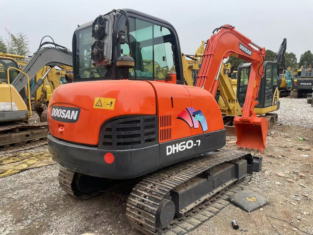 사용 된 수압 발굴기 Doosan DH60-7 작은 발굴기 발굴기 사용 된 값싼 중고 기계 사용 된 판매