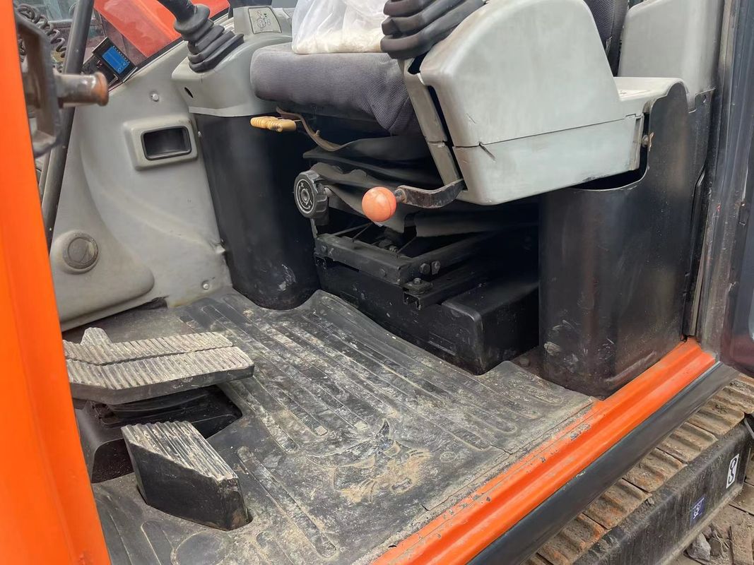 사용 된 미니 발굴기 Doosan DX75 작은 발굴기 사용 된 기계 6 톤 핸드 땅 발굴기 작은 발굴기