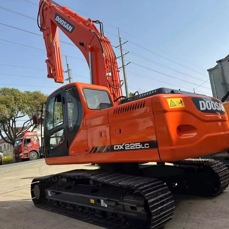 원본 페인트와 상태 중고 발굴기 Doosan DX225LC 판매