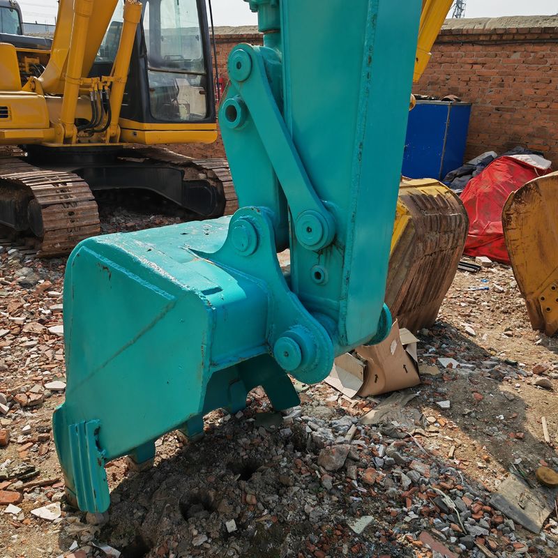 0.7m3 버킷 용량 13 톤 블루 컬러 중고 발굴기 Kobelco Sk 135