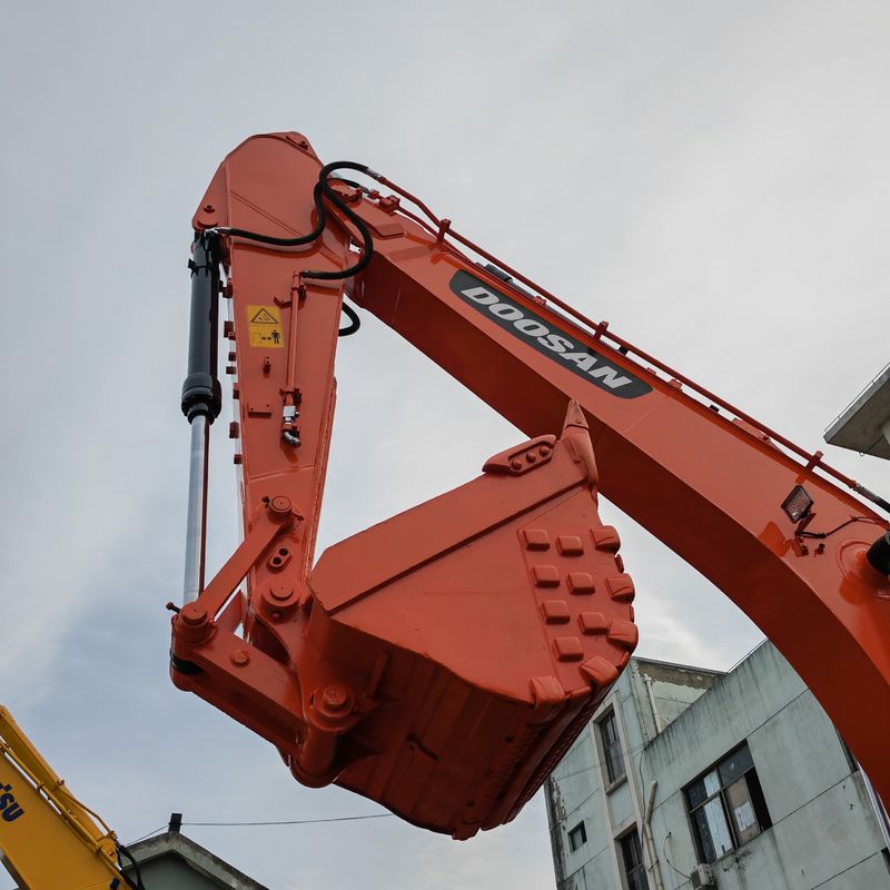 25톤 크롤러 사용 된 발굴기 Doosan dx225 판매 중고 크롤러 발굴기 Doosan 225 판매