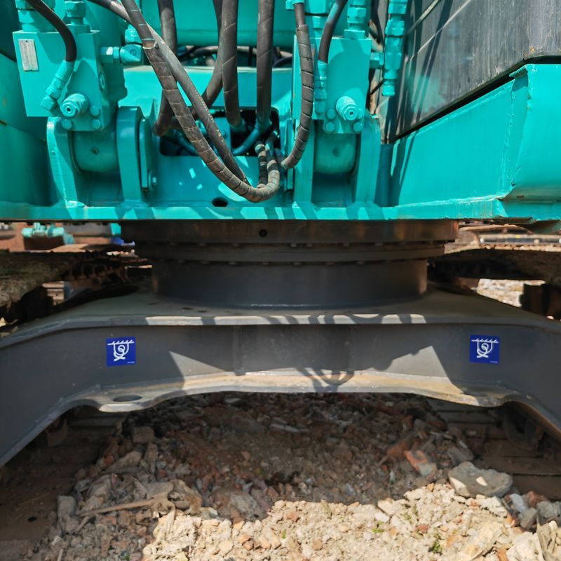 13 톤 사용 된 Kobelco 발굴기 Kobelco 135 중고 발굴기 0.7m3