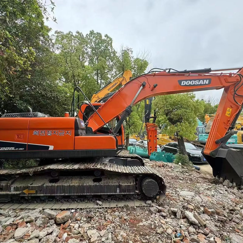 중국 상하이에서 사용 된 doosan dh225 발굴기 판매 / 낮은 작업 시간 사용 된 doosan dh225