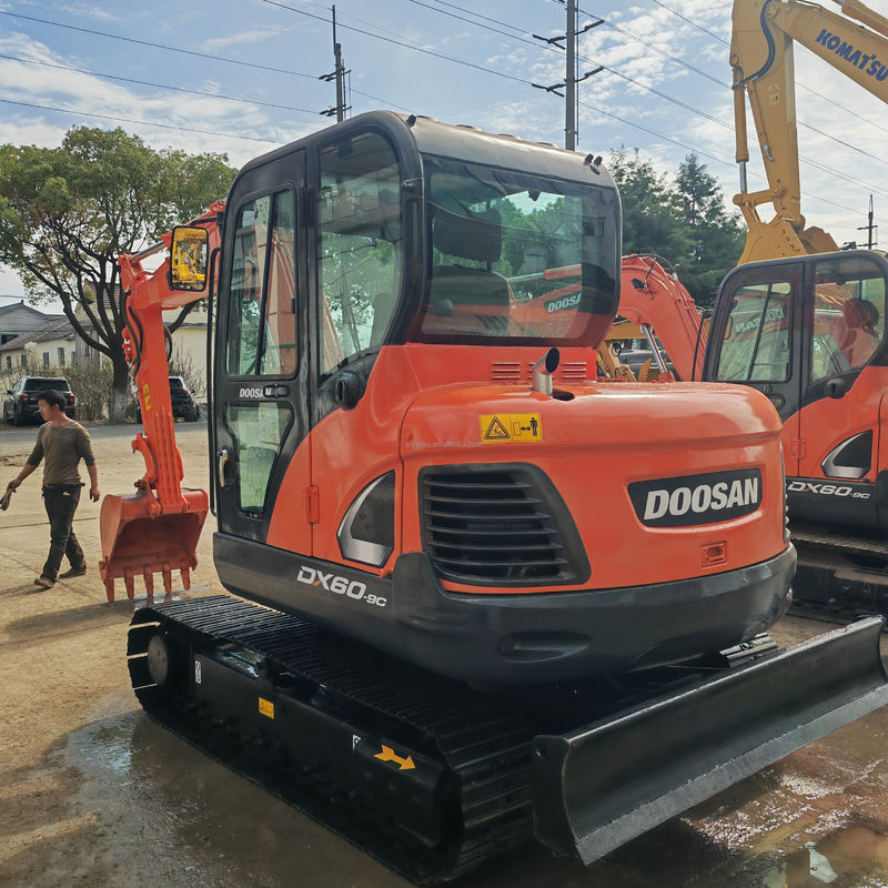 5.7 톤 Doosan DX 60 Dh60 중고 발굴기 사용 된 크롤러 발굴기