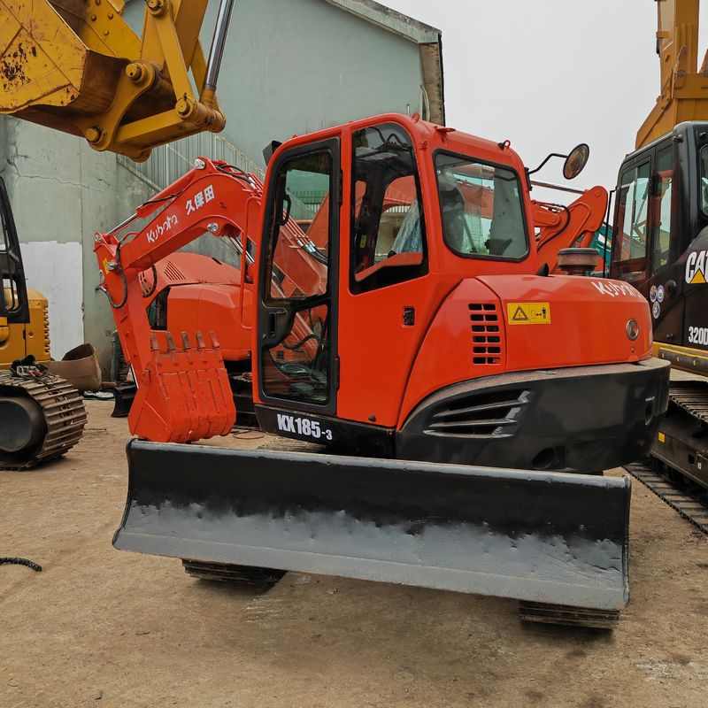 중고용 크기의 발굴기 kubota185/배송 준비 중고용 발굴기 Kubota 185 판매