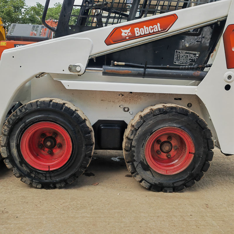 다기능 사용된 스키드 스티어 로더 BOBCAT S70 Doosan Bobcat 1톤 중고용 미니 로더
