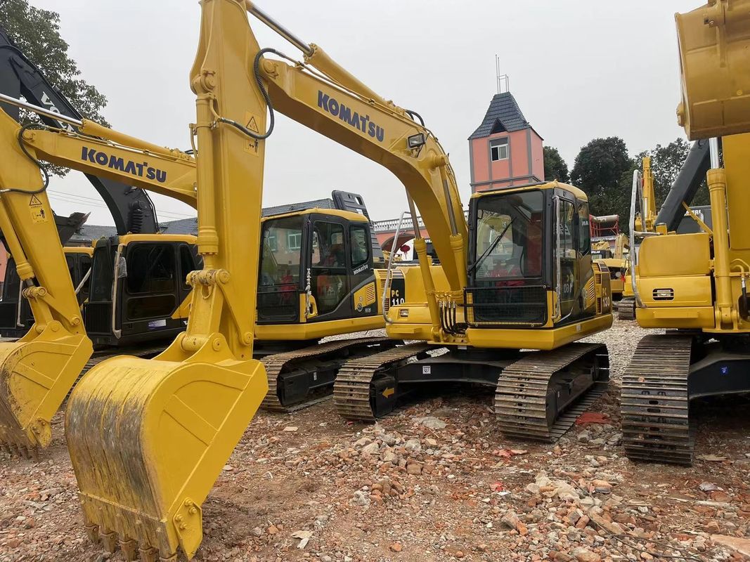 고전력 엔진 사용 된 KOMATSU PC130 판매 / 중형 발굴기 KOMATSU PC130