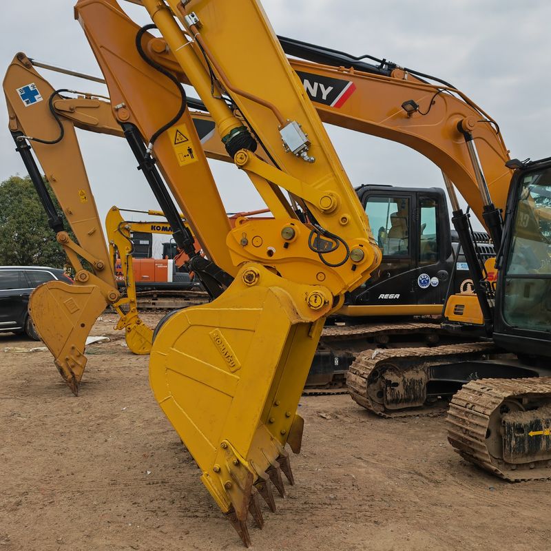 사용된 발굴기 코마쓰 PC200-8/원래 페인트 중고 KOMATSU PC200-8