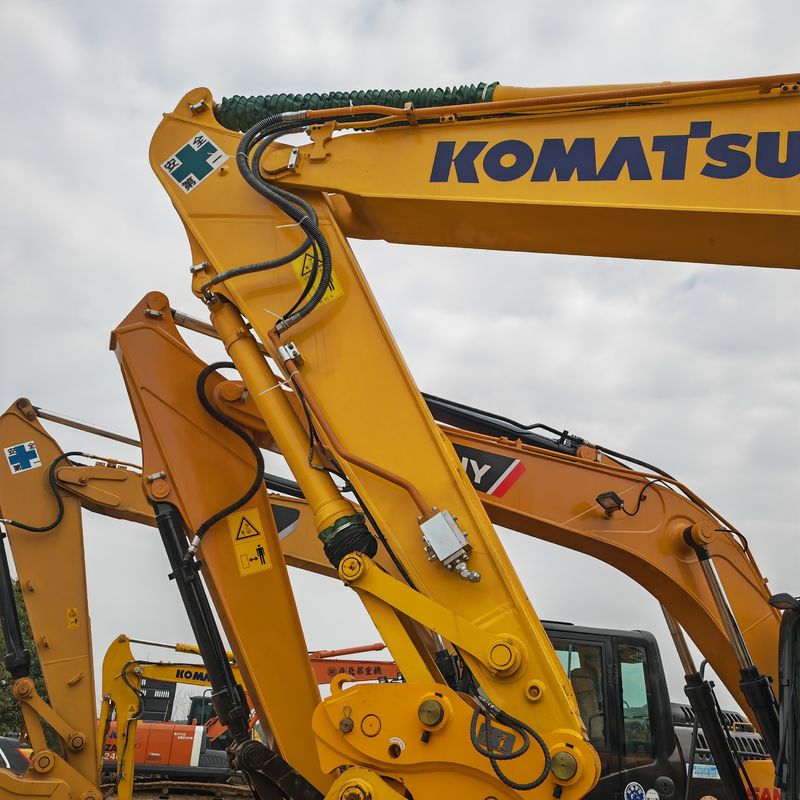 사용된 발굴기 코마쓰 PC200-8/원래 페인트 중고 KOMATSU PC200-8