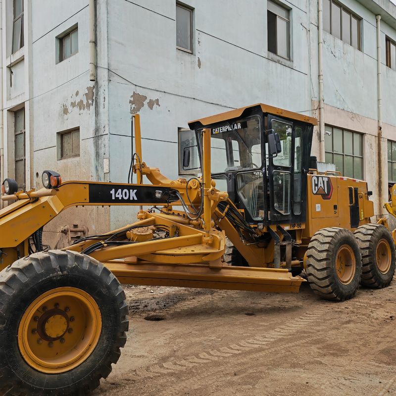사용 된 발굴기 땅 평준화 Caterpillar CAT140K 도로 기계 중고 일본 트랙터 엔진 좋은 상태