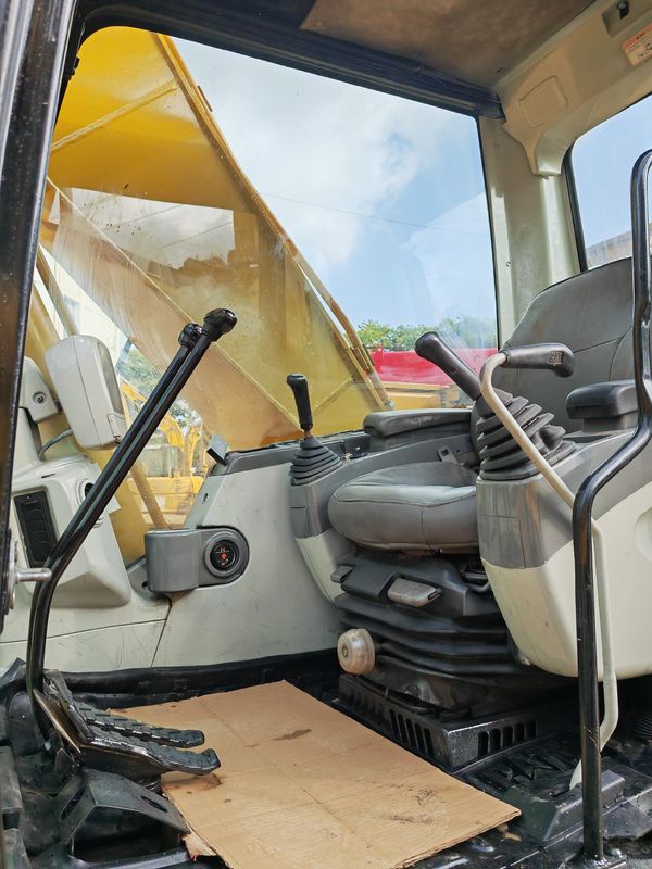 공장 직판 사용 된 발굴기 Caterpillar CAT320 320D / 사용 된 20T 크롤러 발굴기 건설 기계