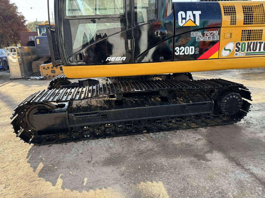 캐터필러- 발굴기 원본 320d2 수압 건설 발굴기 CAT- 320d2 좋은 상태 값싼 사용 된 크롤러 발굴기를 판매